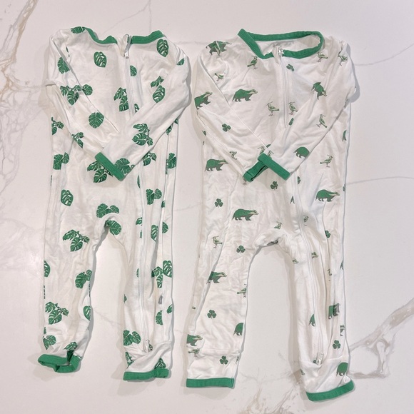 Kyte BABY  - Set of 2 White and Green Zipper Pajamas - size 12-18 month - Picture 1 of 8